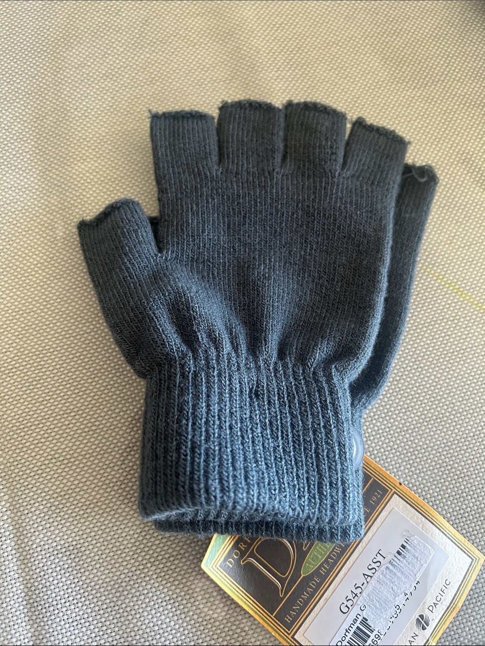 DPC Outdoor Design Women's Fingerless Gloves — Charcoal